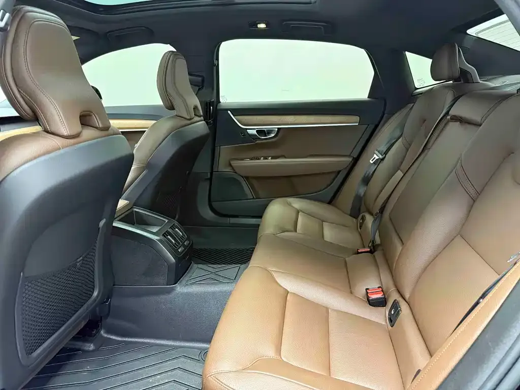 Volvo S90 2022 из CN, фото 5