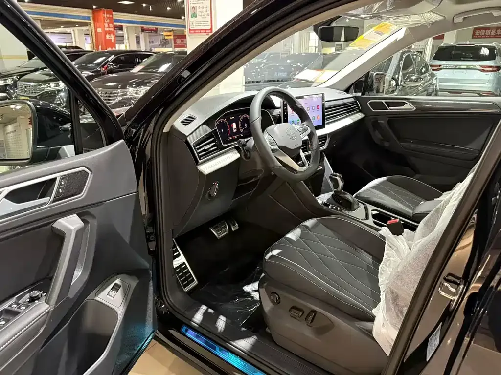 Volkswagen Tiguan L 2026 из CN, фото 8