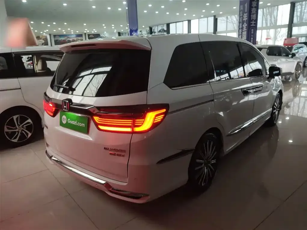 Honda Elysion 2023 из CN, фото 5