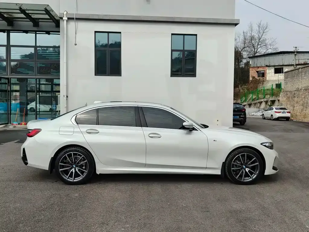 BMW 3 Series 2025 из CN, фото 4