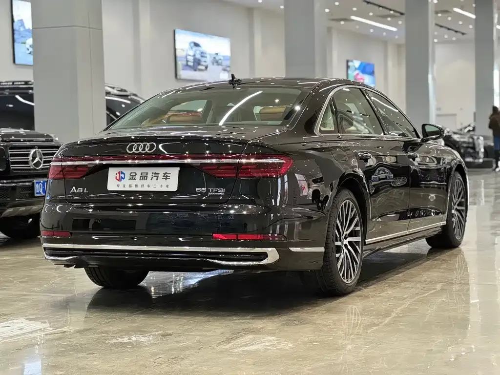 Audi A8 2023 из CN, фото 5