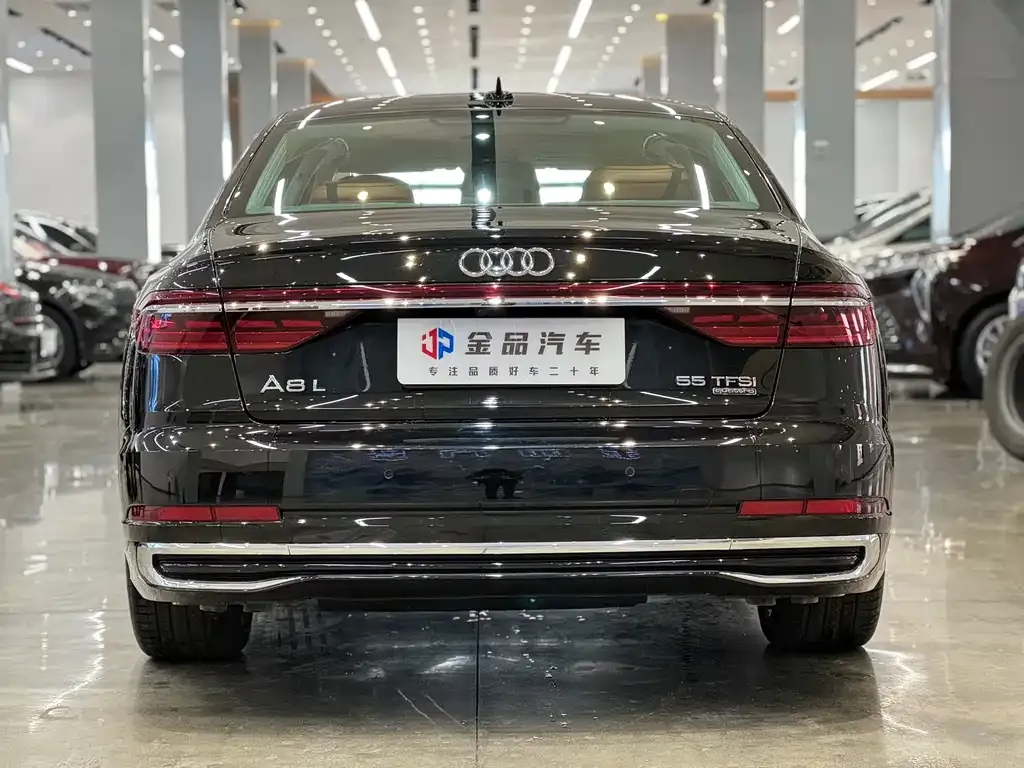 Audi A8 2023 из CN, фото 4