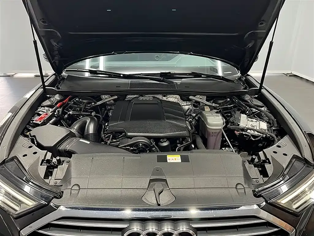 Audi A6L 2023 из CN, фото 8