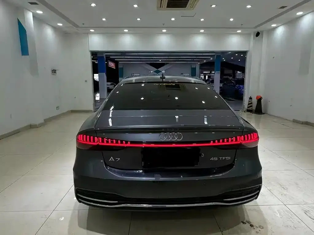 Audi A7 2021 из CN, фото 3