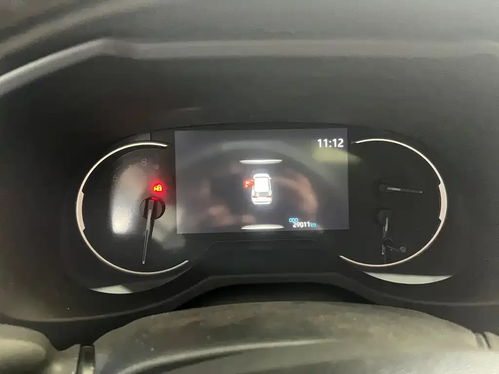 Toyota RAV4 2023 из CN, фото 2