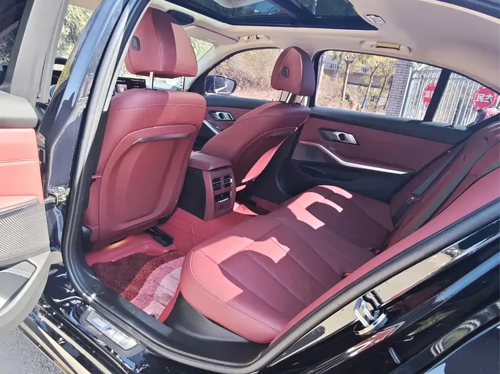 BMW 3 Series 2023 из CN, фото 4
