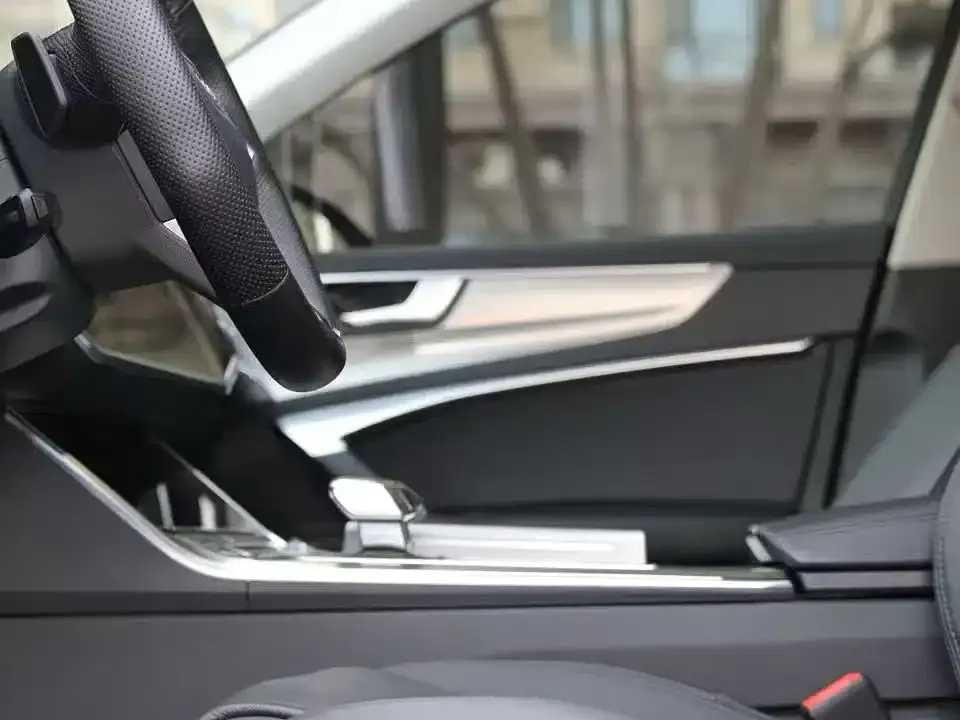 Audi A6L 2021 из CN, фото 4