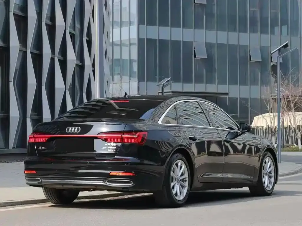 Audi A6L 2021 из CN, фото 2