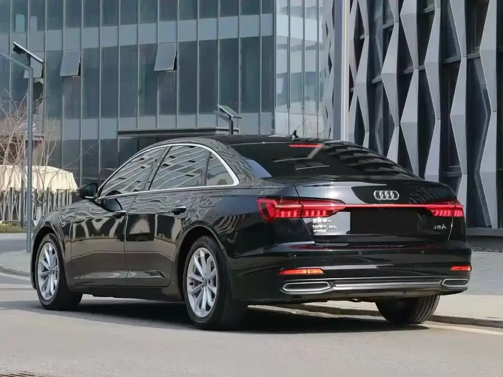 Audi A6L 2021 из CN, фото 7
