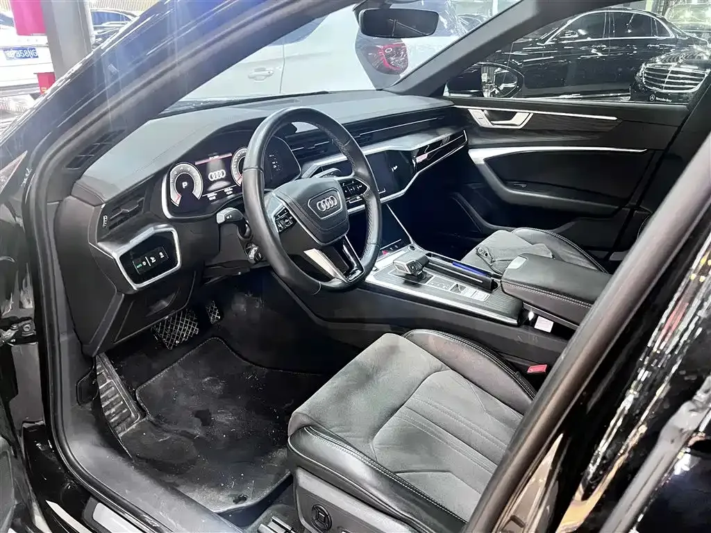 Audi A6L 2024 из CN, фото 10