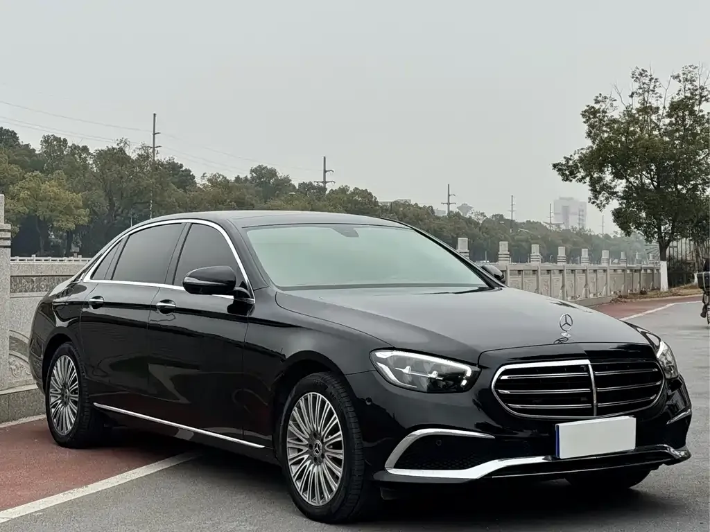 Mercedes-Benz E-Class 2023 из CN, фото 1