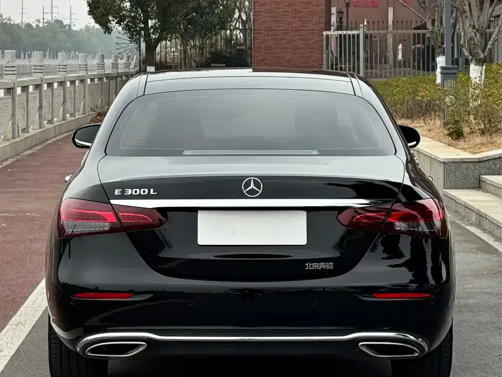 Mercedes-Benz E-Class 2023 из CN, фото 6
