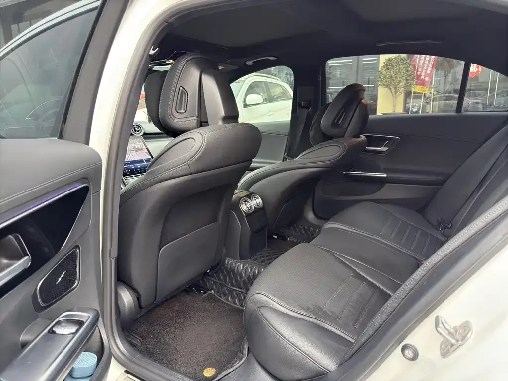Mercedes-Benz C-Class 2023 из CN, фото 2
