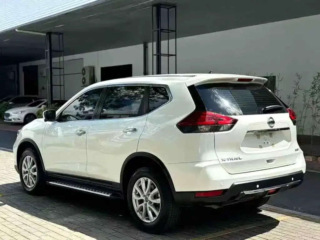 Nissan X-Trail — фото 5