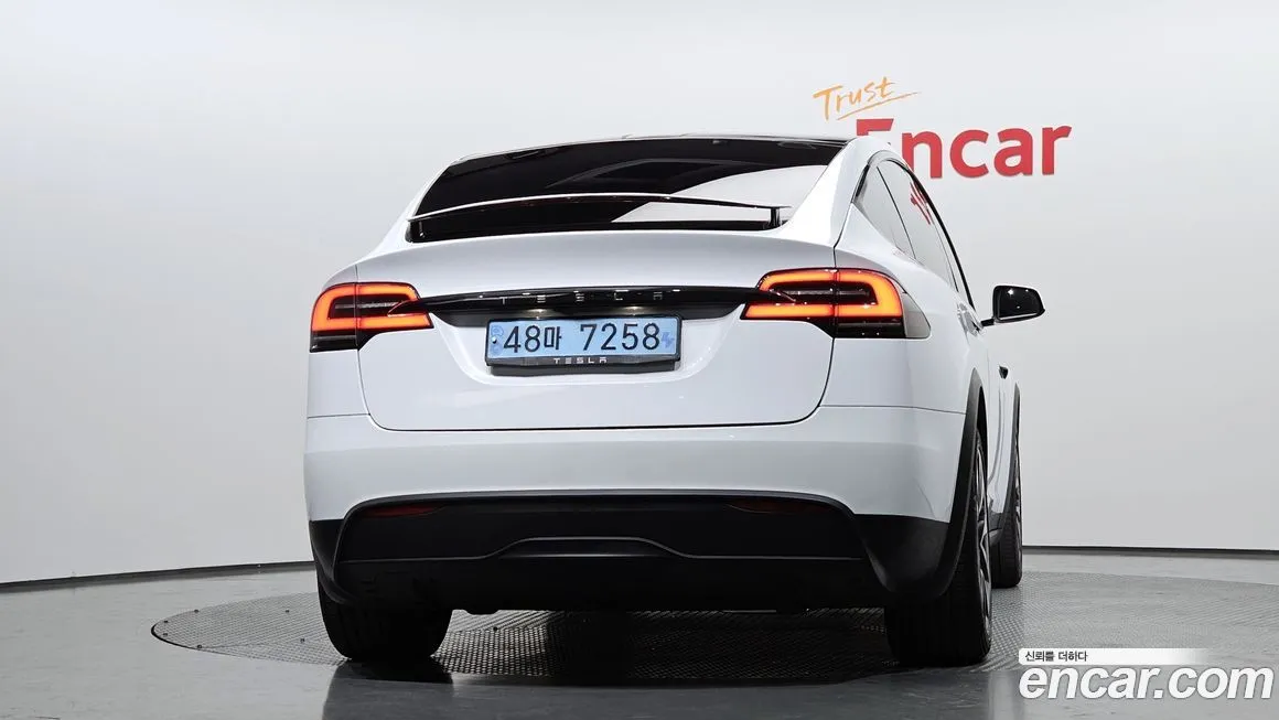 Tesla Model X 2023 из KR, фото 8