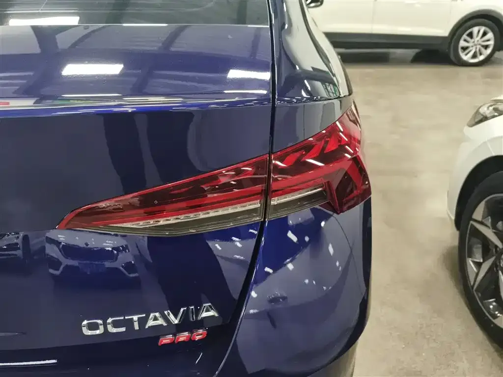 Skoda Octavia 2022 из CN, фото 8