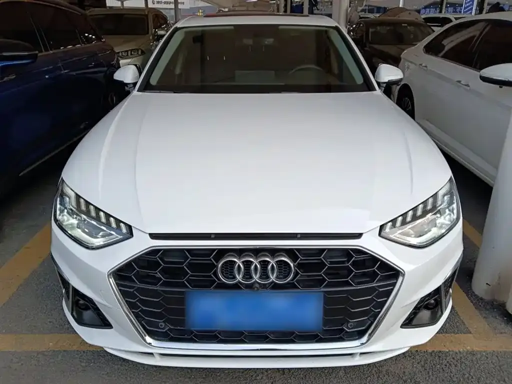 Audi A4L 2021 из CN, фото 7
