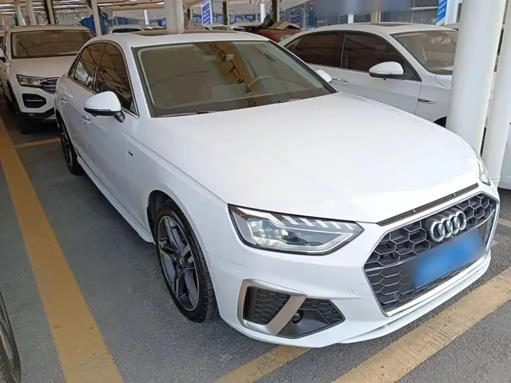 Audi A4L 2021 из CN, фото 3