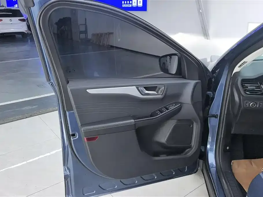 Ford Escape 2024 из CN, фото 5