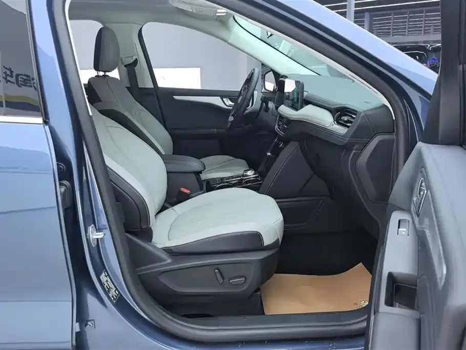 Ford Escape 2024 из CN, фото 7