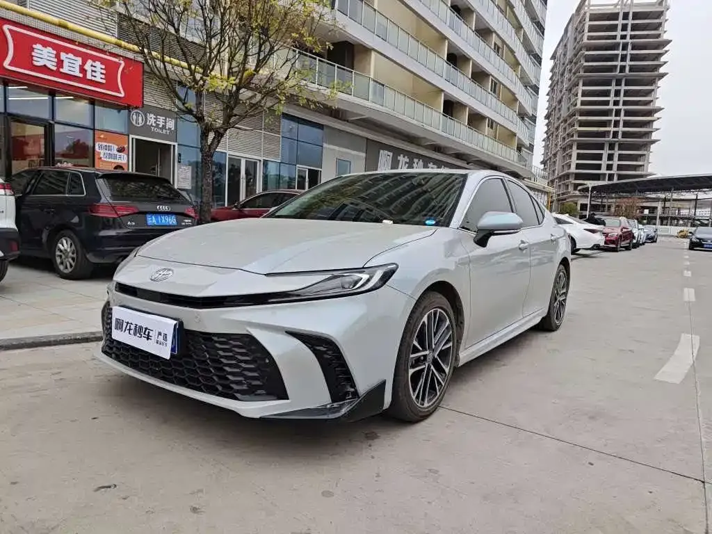 Toyota Camry 2025 из CN, фото 1