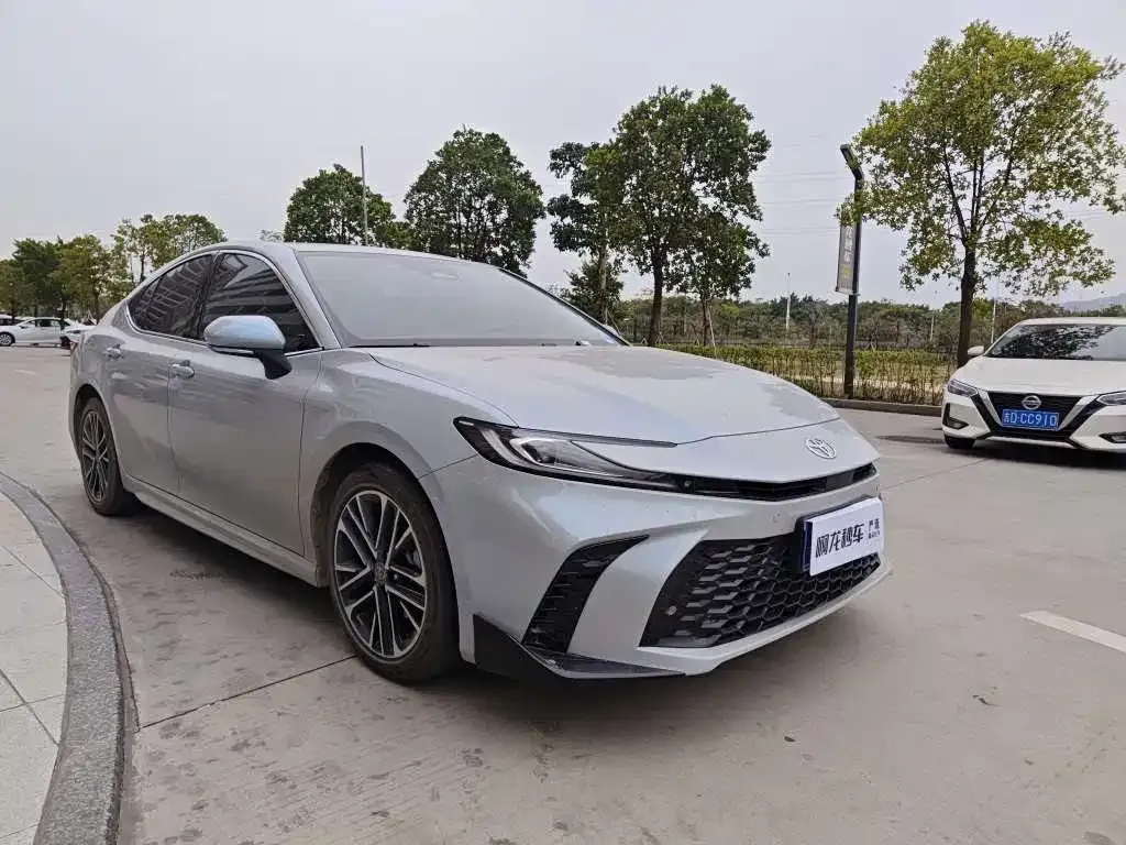 Toyota Camry 2025 из CN, фото 3
