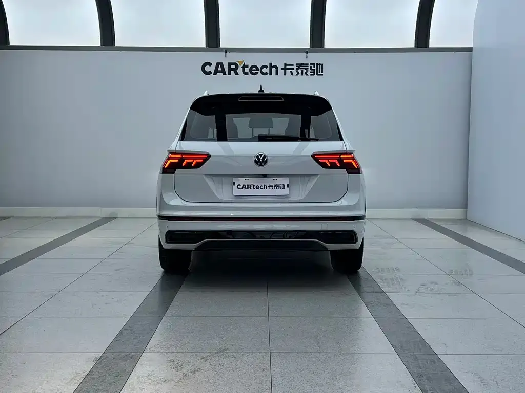 Volkswagen Tiguan L 2024 из CN, фото 4