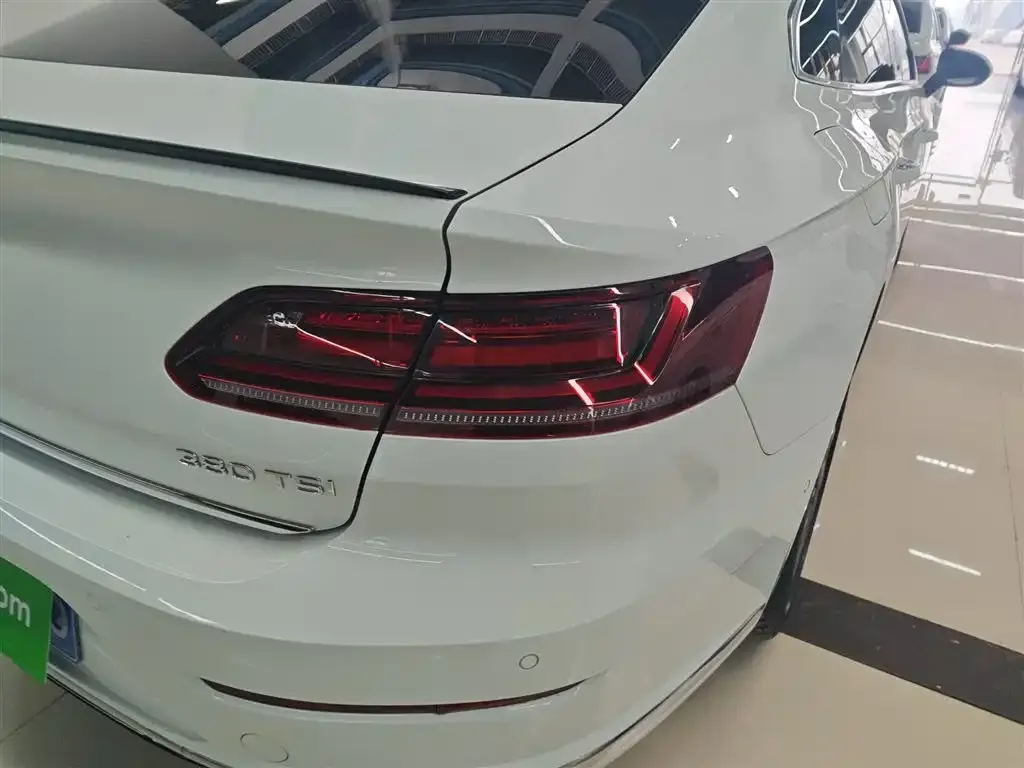 Volkswagen CC 2022 из CN, фото 2