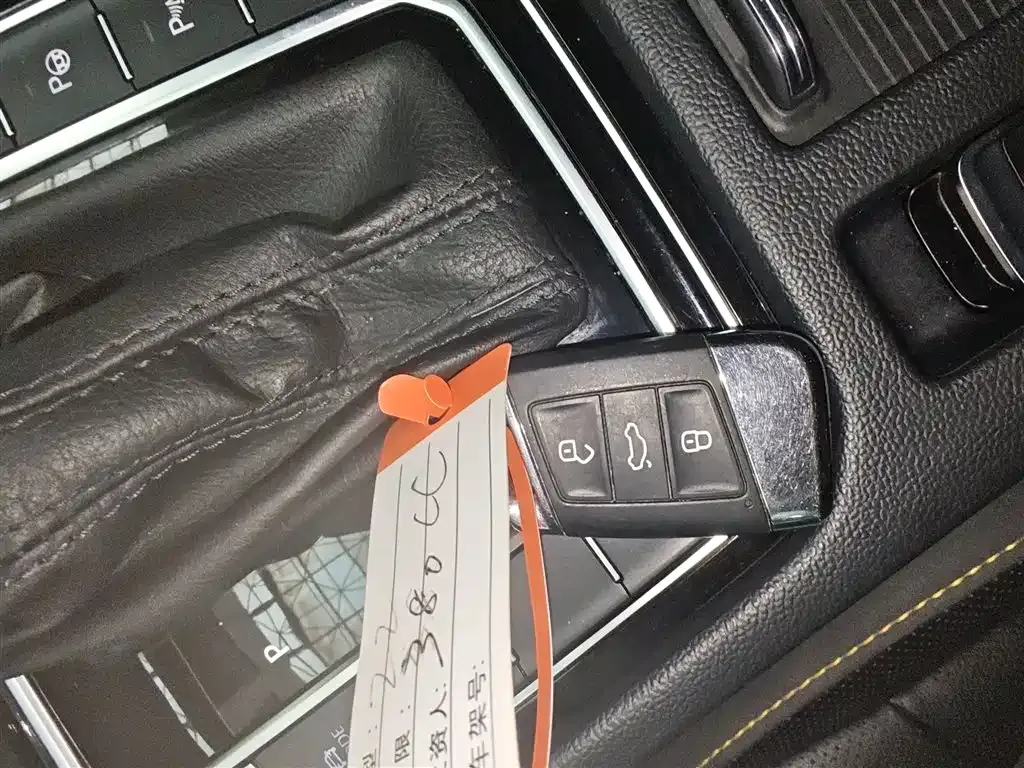 Volkswagen CC 2022 из CN, фото 10