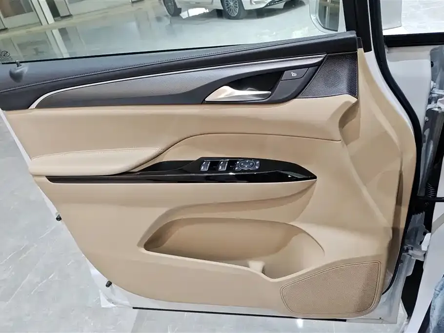 Buick GL8 Hybrid 2025 из CN, фото 5