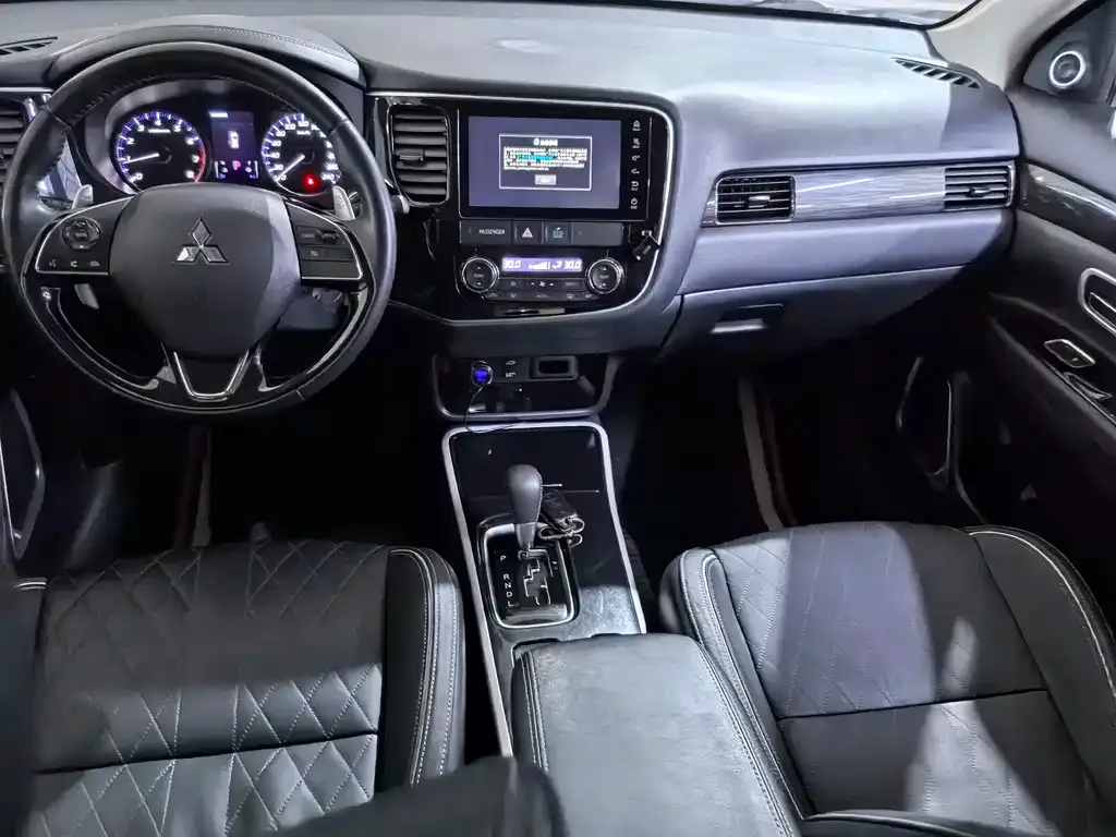 Mitsubishi Outlander 2021 из CN, фото 6