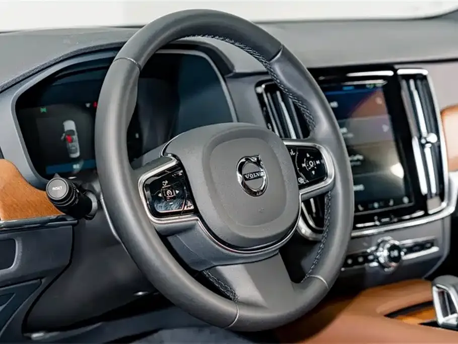 Volvo S90 2025 из CN, фото 2