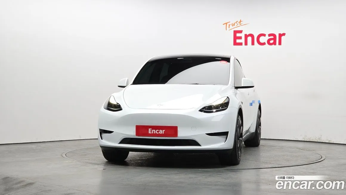 Tesla Model Y — фото 2