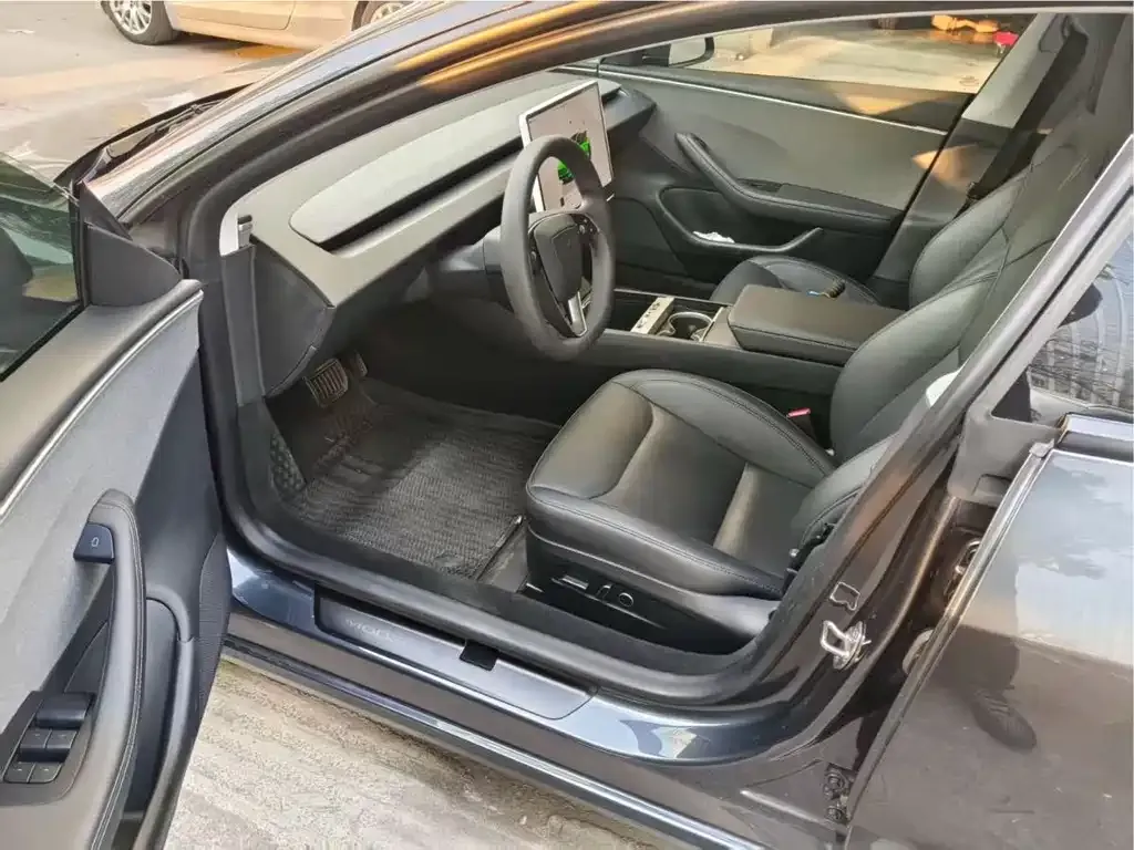 Tesla Model 3 2024 из CN, фото 2