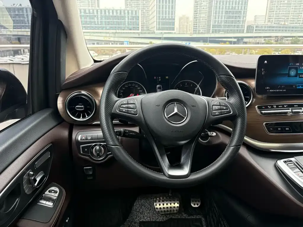 Mercedes-Benz V-Class 2023 из CN, фото 6