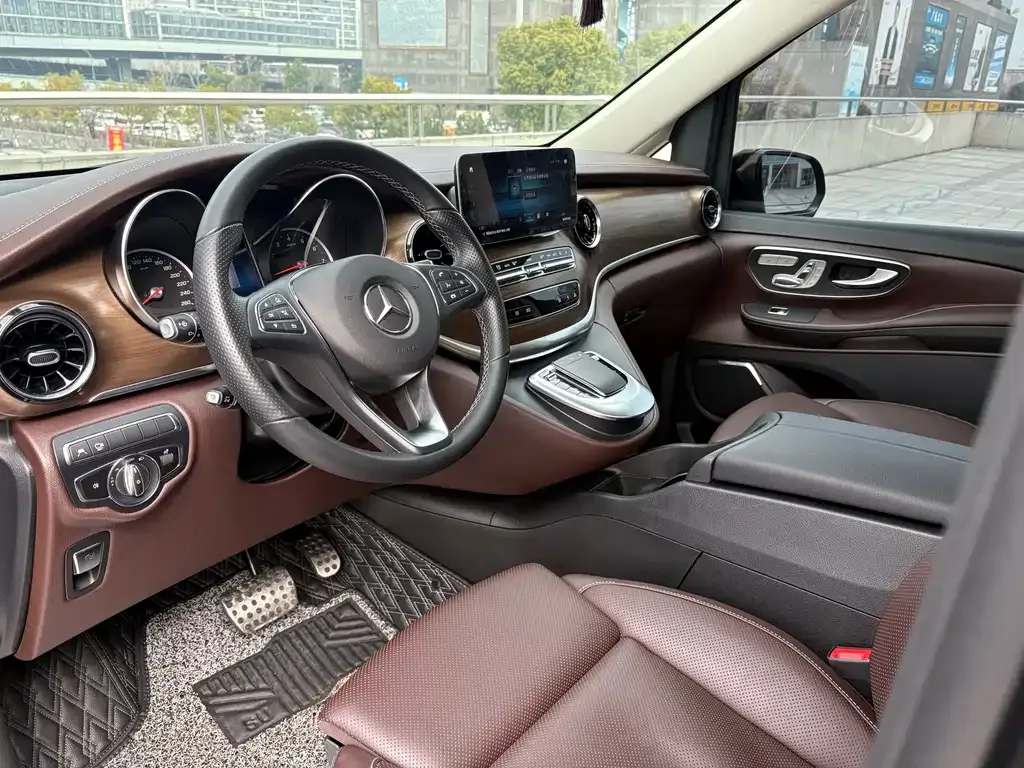 Mercedes-Benz V-Class 2023 из CN, фото 9