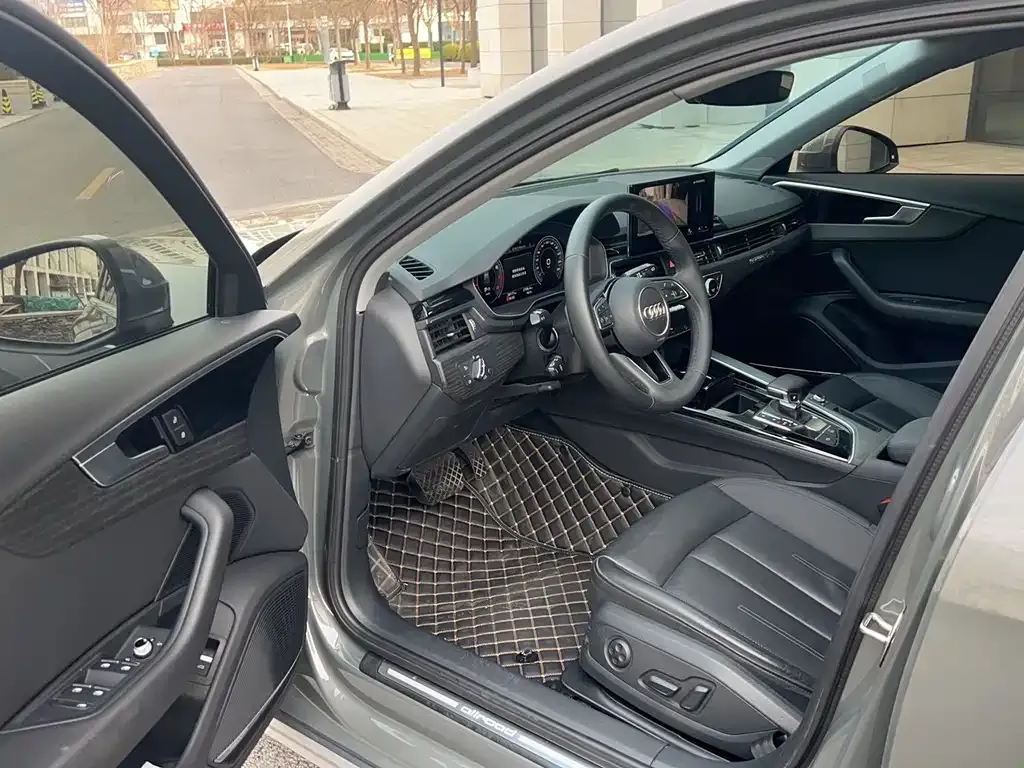 Audi A4 (Import) 2023 из CN, фото 4