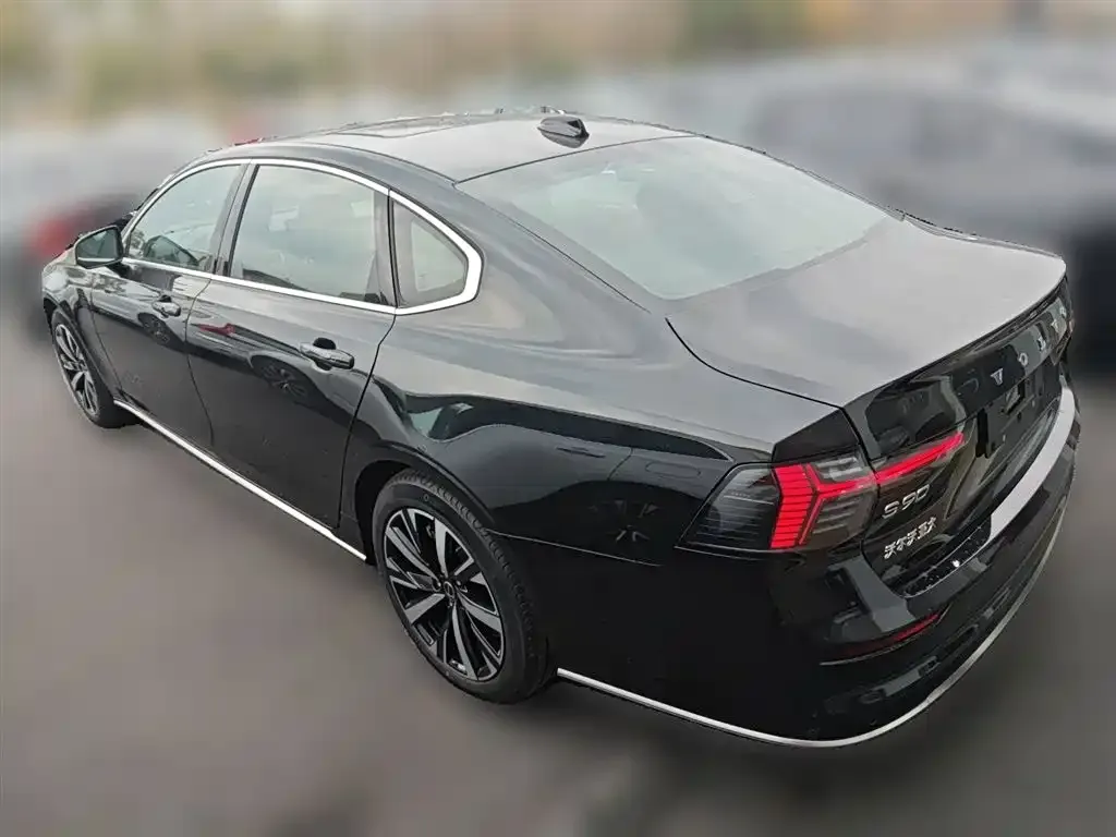 Volvo S90 2025 из CN, фото 6