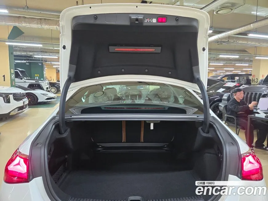 Mercedes-Benz E-Class 2026 из KR, фото 9