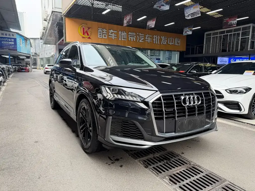 Audi Q7 2021 из CN, фото 3