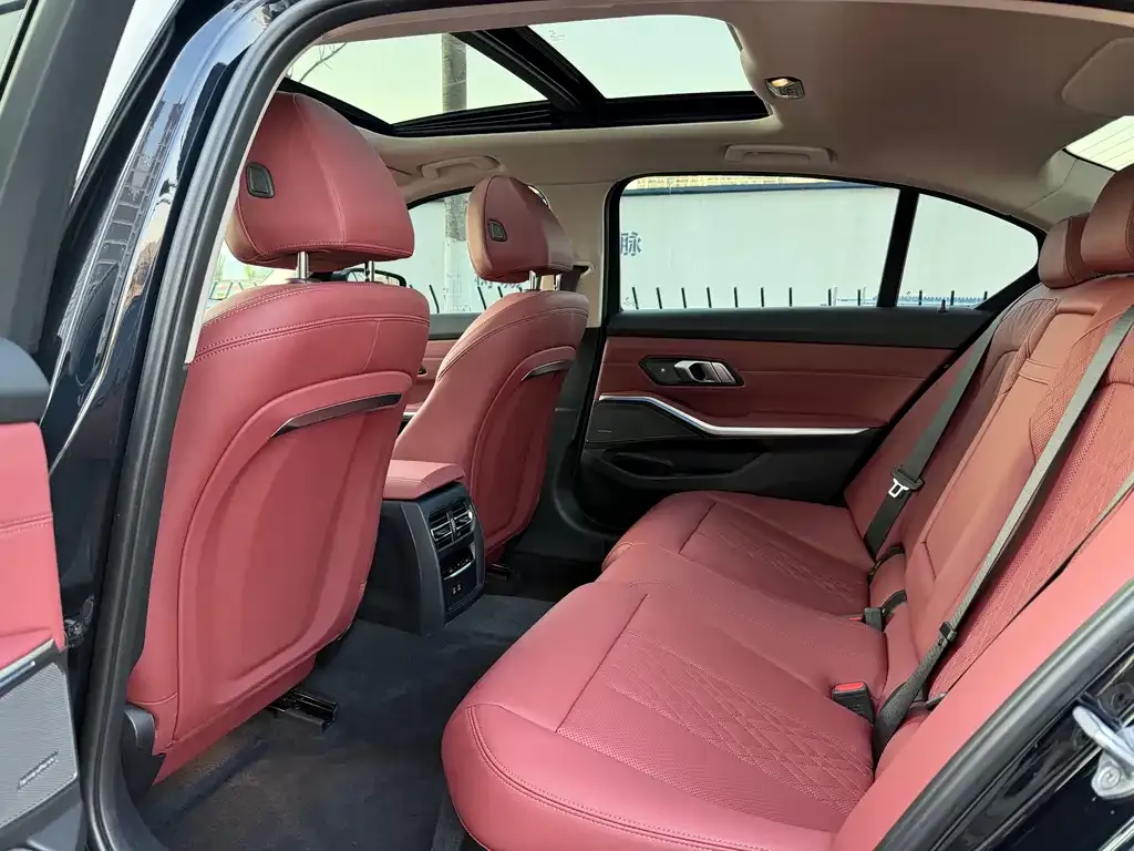 BMW 3 Series 2023 из CN, фото 5
