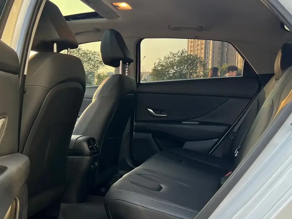 Hyundai Elantra 2024 из CN, фото 7