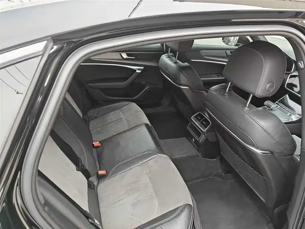 Audi A6L 2021 из CN, фото 3