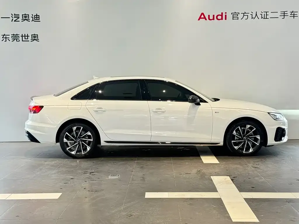 Audi A4L 2023 из CN, фото 8