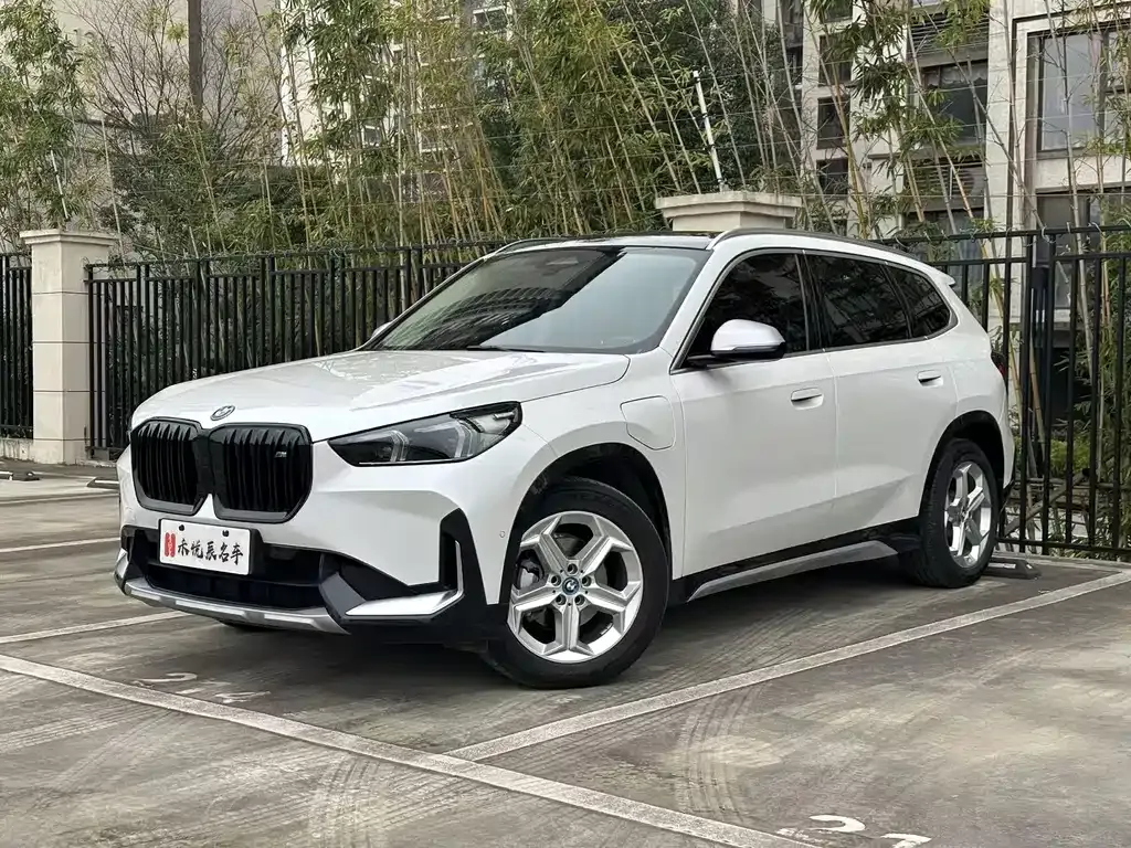 BMW iX1 2024 из CN, фото 1