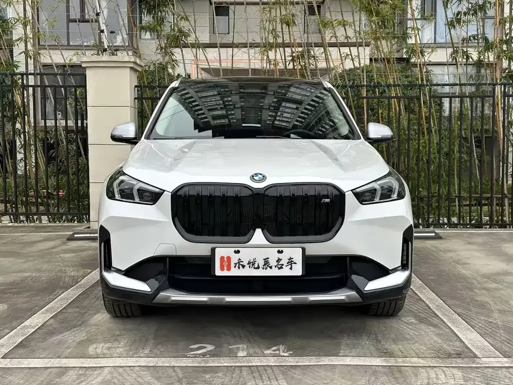 BMW iX1 2024 из CN, фото 9