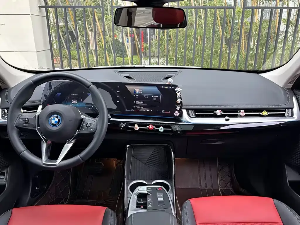 BMW iX1 2024 из CN, фото 7