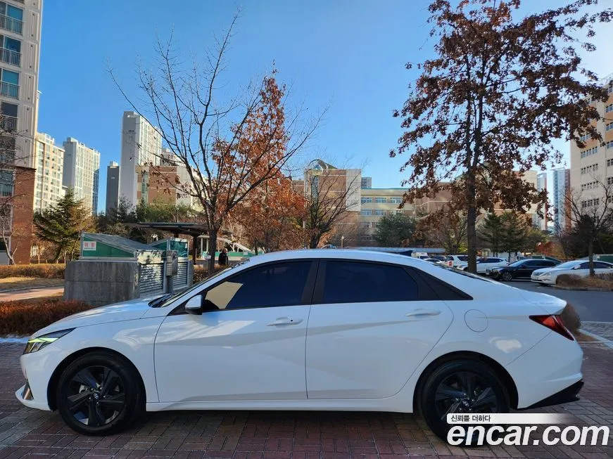 Hyundai AVANTE — фото 4