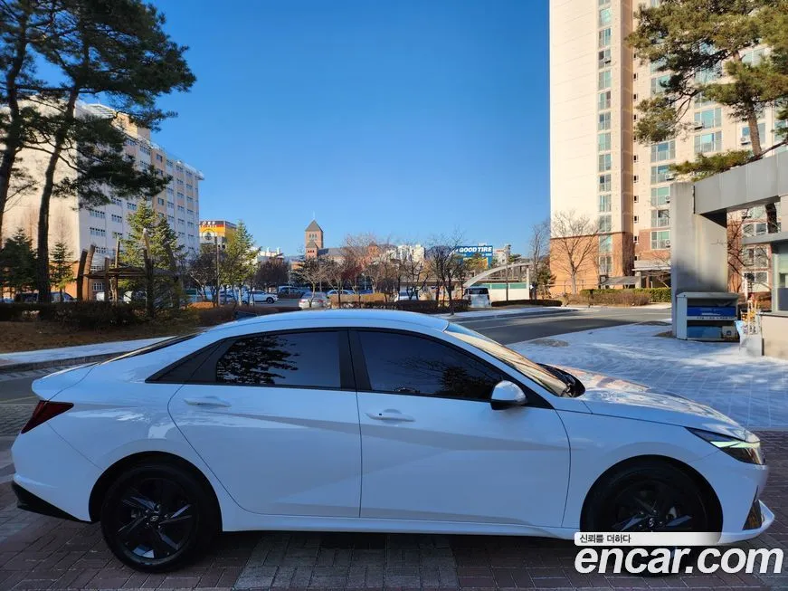 Hyundai AVANTE — фото 5