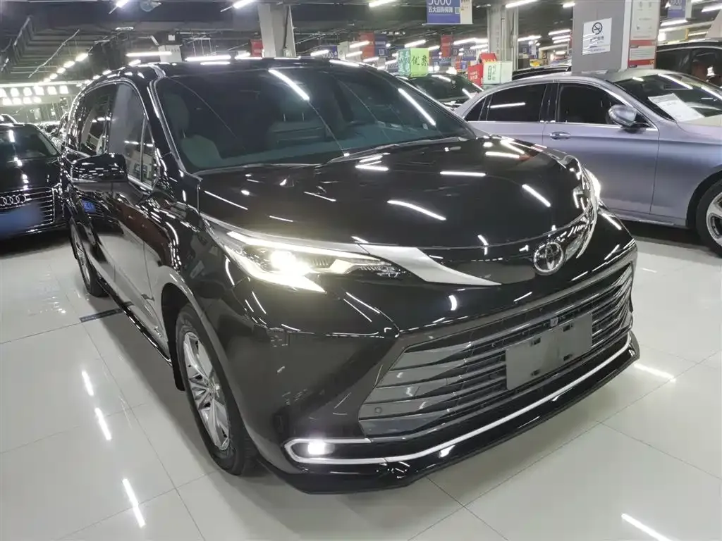 Toyota Sienna 2025 из CN, фото 4